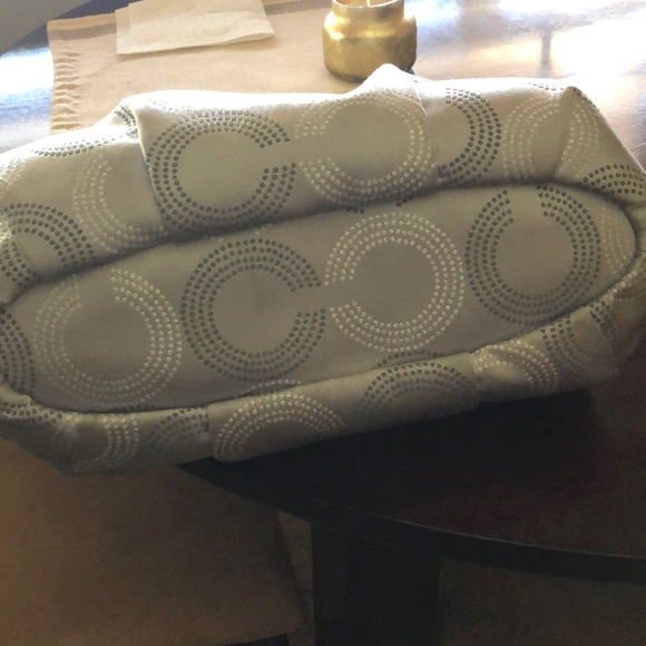 Coach purse - Picture 3 of 4